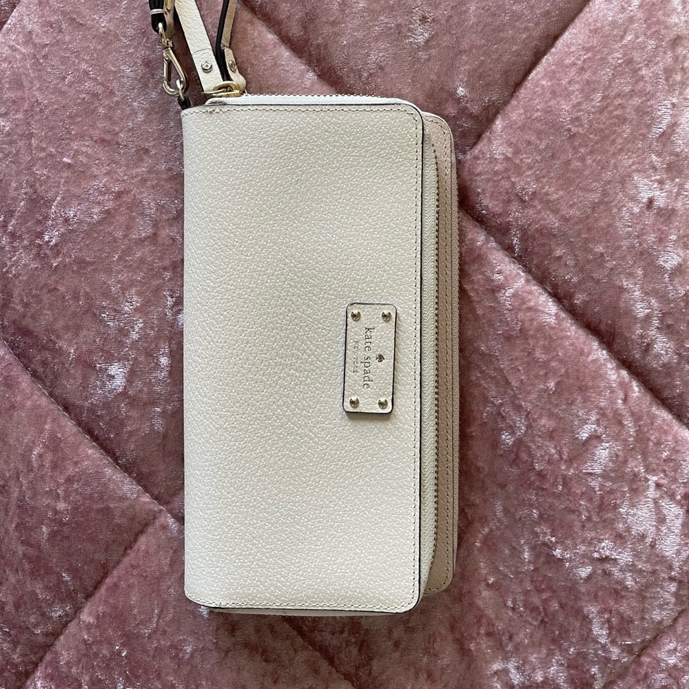 Kate Spade wristlet